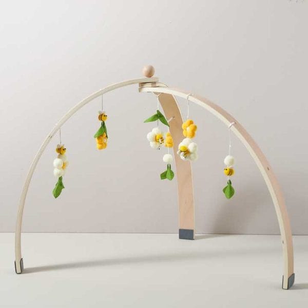 Ξύλινο γυμναστήριο δραστηριοτήτων με λουλούδια και μέλισσες